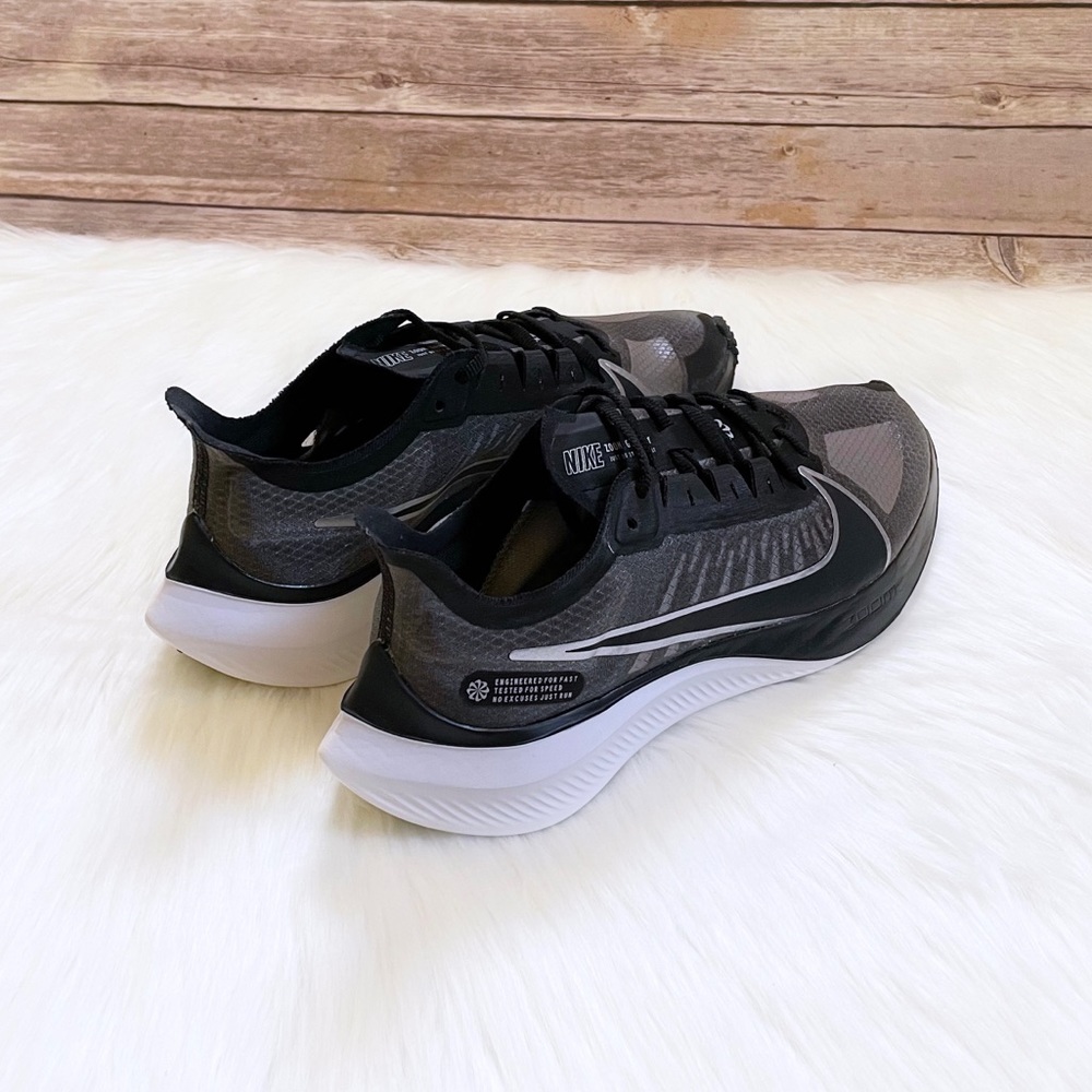 Nike Women’s Zoom Gravity - Picture 6 of 10
